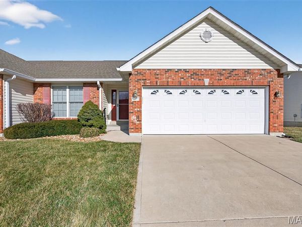 1155 Villa Flora Drive, O'Fallon, MO 63366