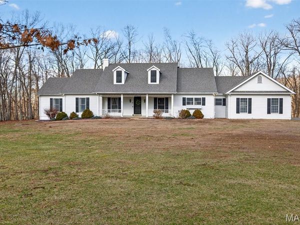 2 Woodridge Drive, Defiance, MO 63341