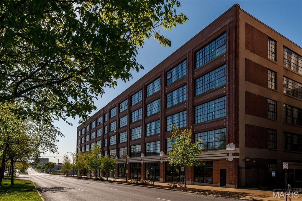 4100 Forest Park Avenue, Unit 319, Saint Louis, MO 63108 Main Photo