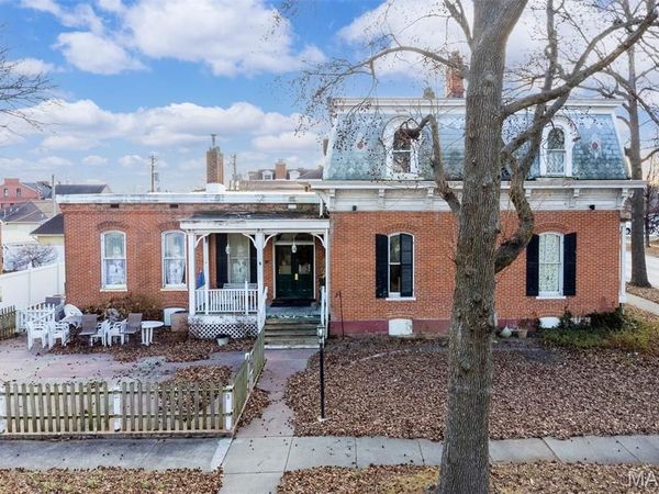 802 9th Street, Highland, IL 62249