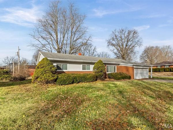 125 Chevy Chase Drive, Belleville, IL 62223