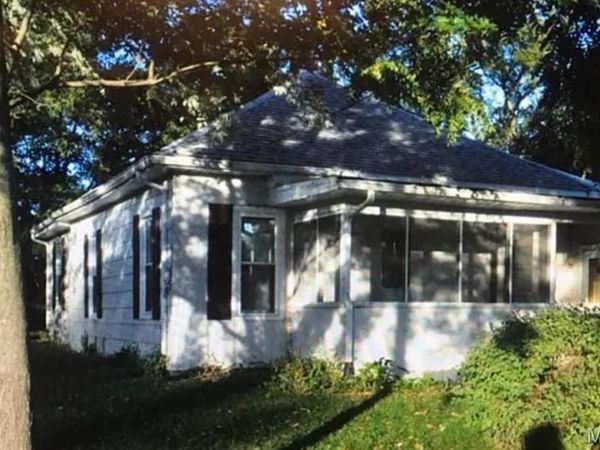 900 Sarah Street, Jerseyville, IL 62052