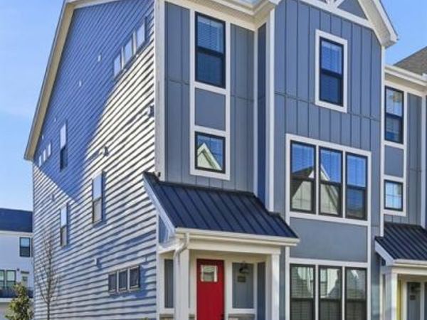 16503 Honey Locust Drive, Chesterfield, MO 63005