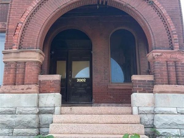 2002 Saint Louis Avenue, St Louis, MO 63106