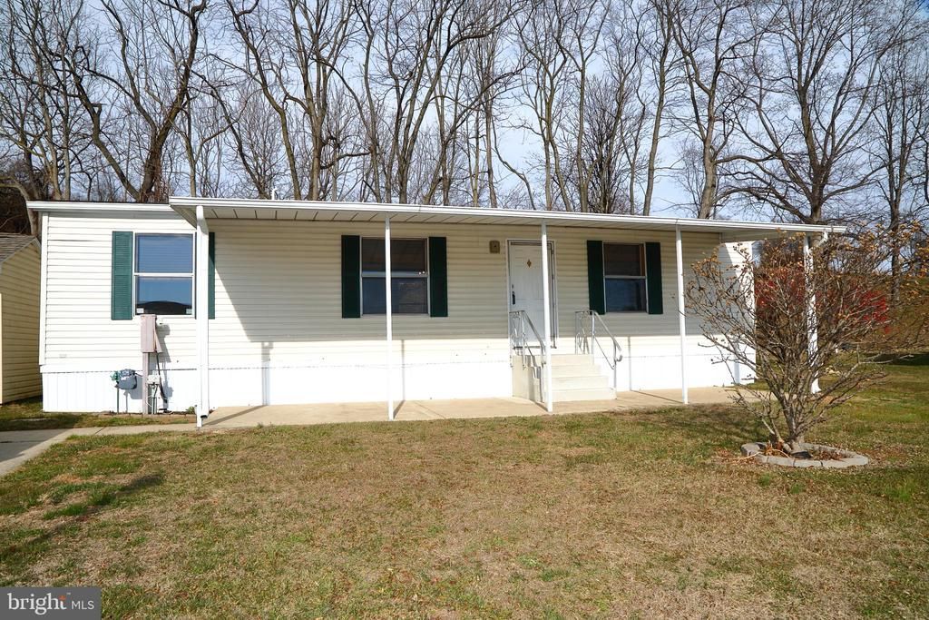 699 Lilac Drive, New Providence, PA 17560 Main Photo