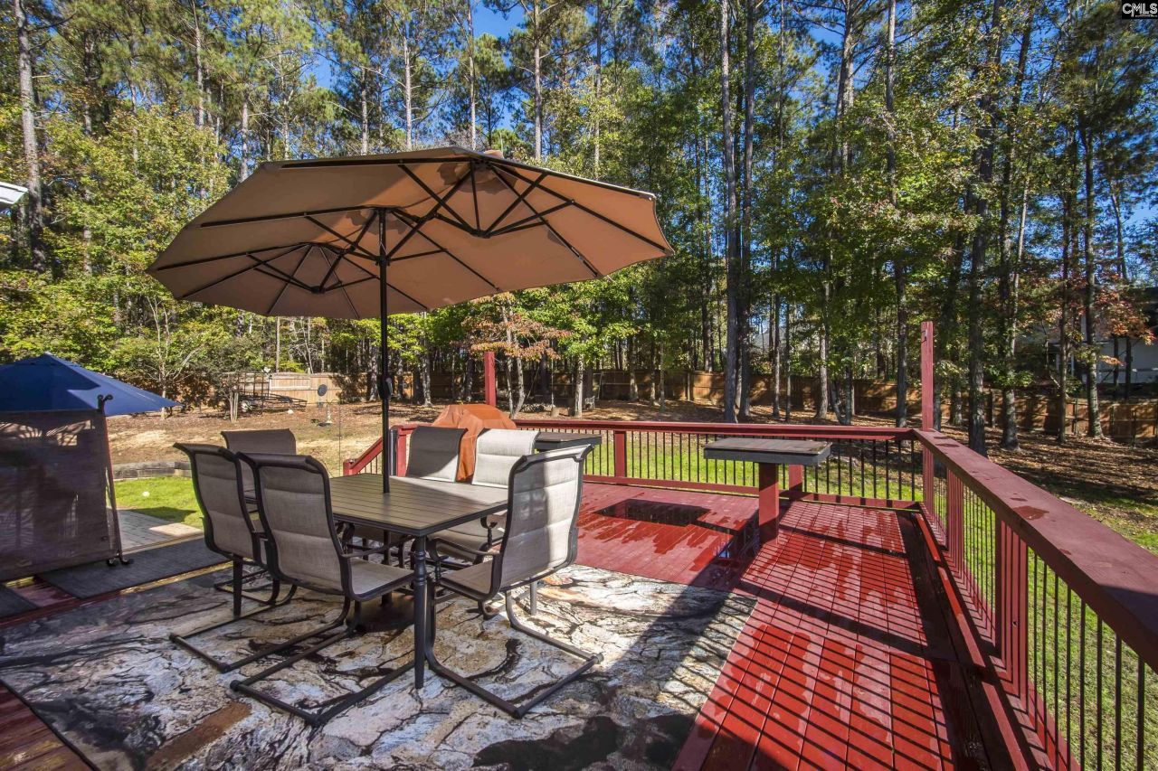 102 Roundtree Road  Photo 12