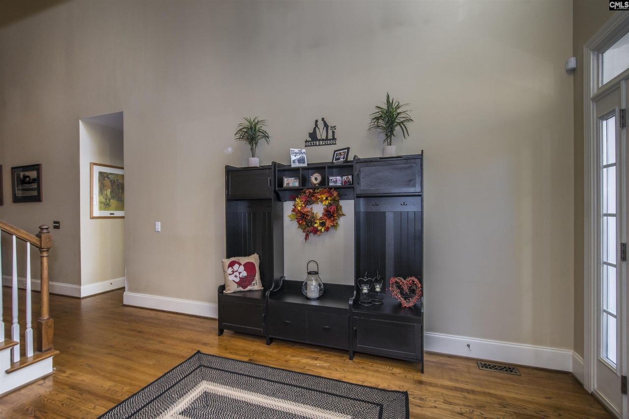 102 Roundtree Road  Photo 15