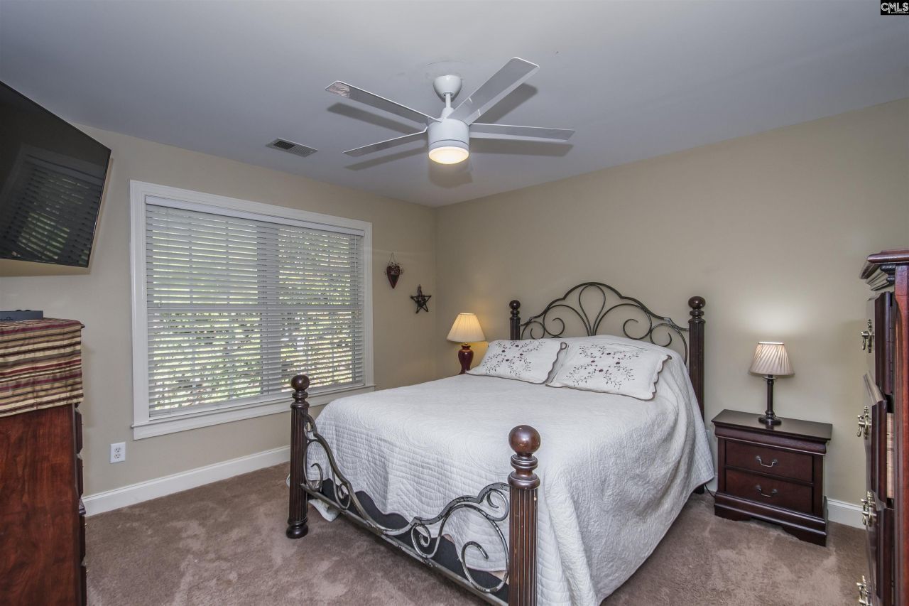 102 Roundtree Road  Photo 47