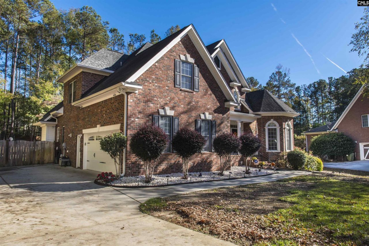 102 Roundtree Road  Photo 5