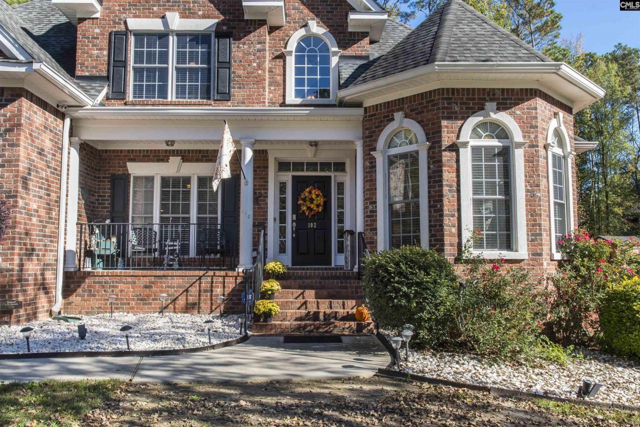 102 Roundtree Road  Photo 6