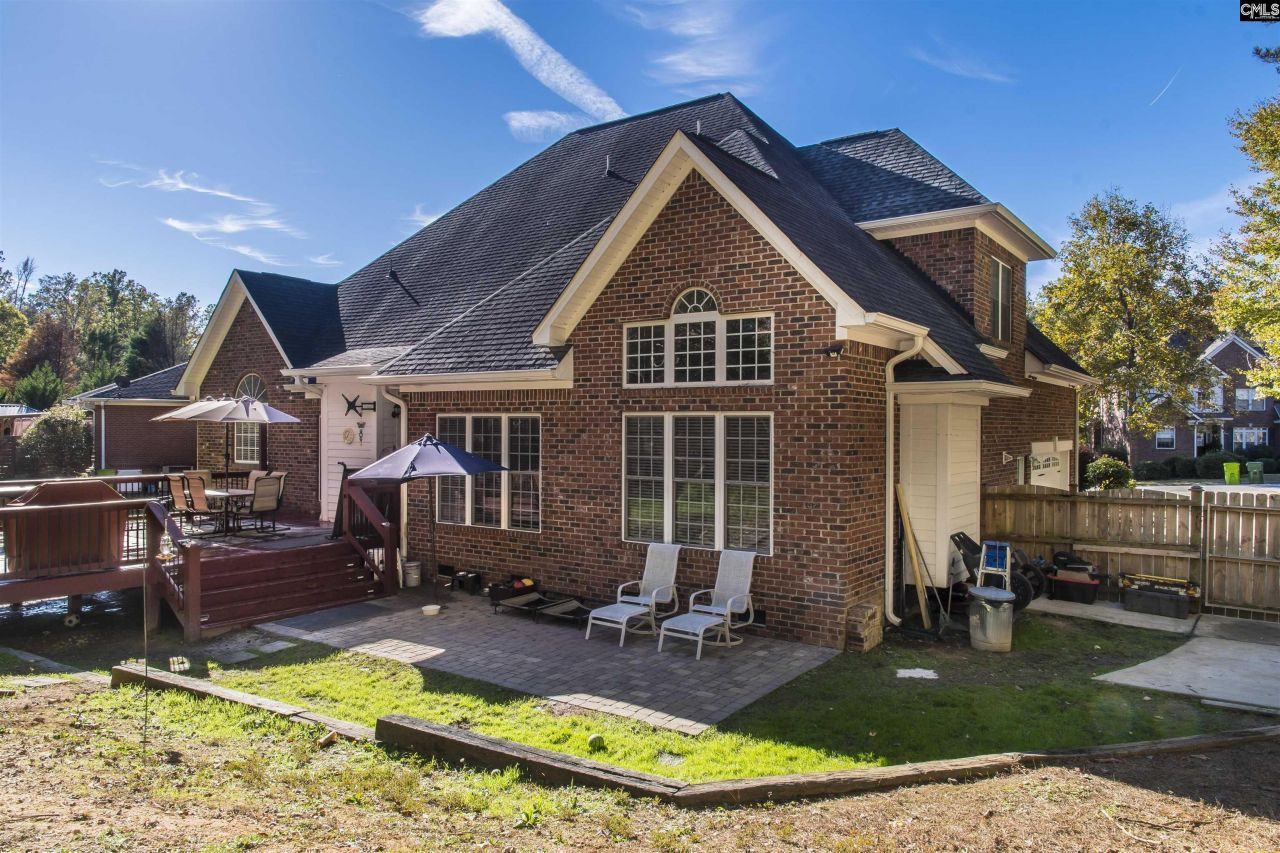 102 Roundtree Road  Photo 7