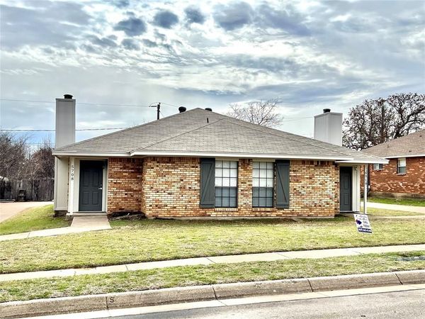 5708 Ranchogrande Drive, Arlington, TX 76017