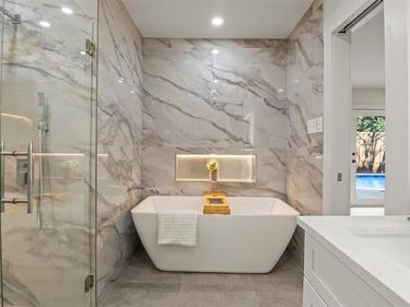 10427 Carry Back Place, Dallas, TX 75229