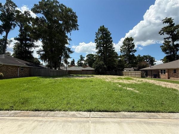 189 DUNLEITH Drive, Destrehan, LA 70047