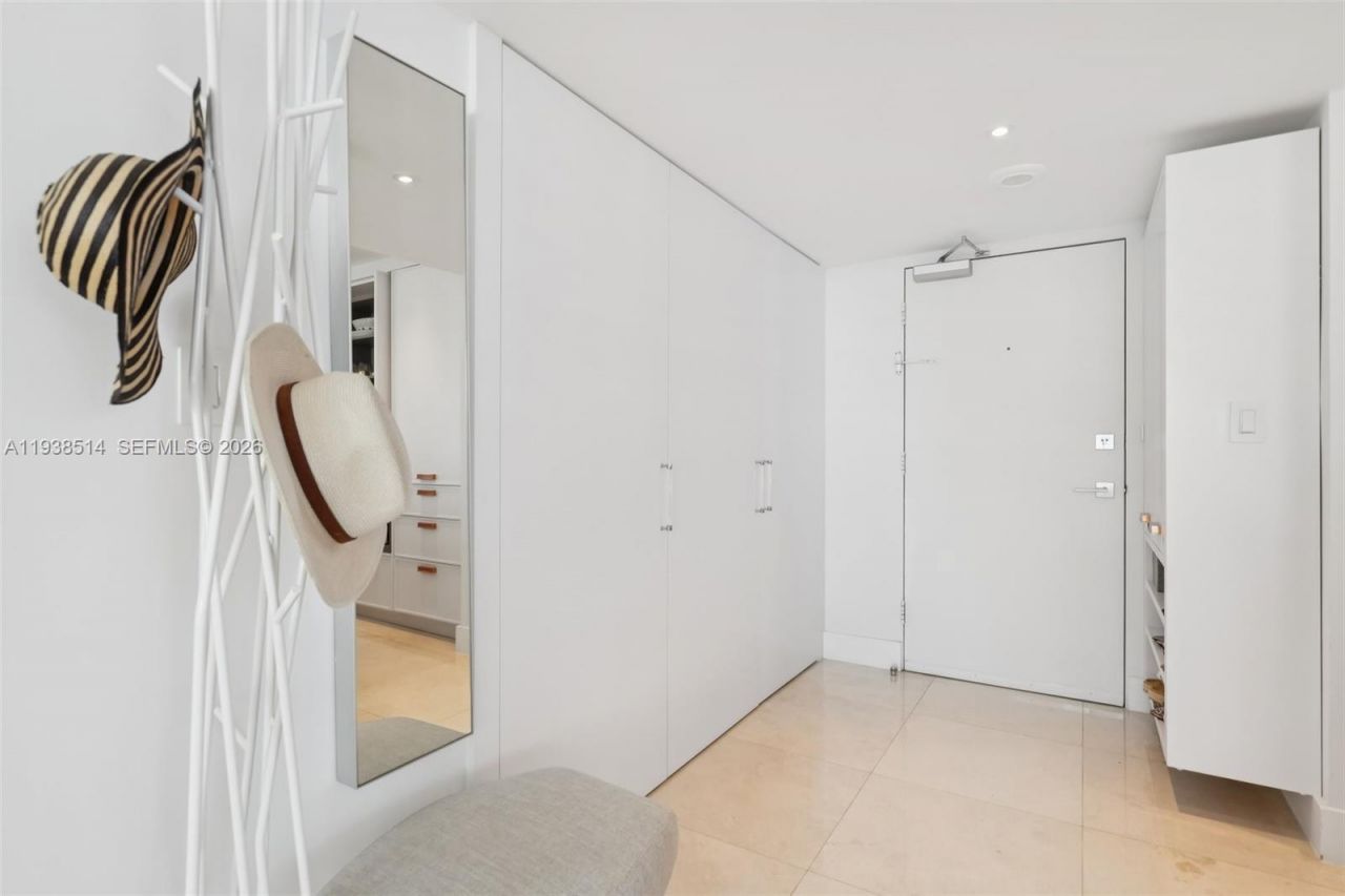 10275 Collins Ave, Unit 1110, Bal Harbour, FL 33154 Photo