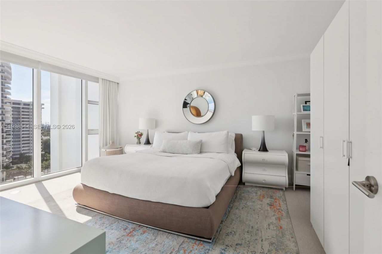 10275 Collins Ave, Unit 1110, Bal Harbour, FL 33154 Photo