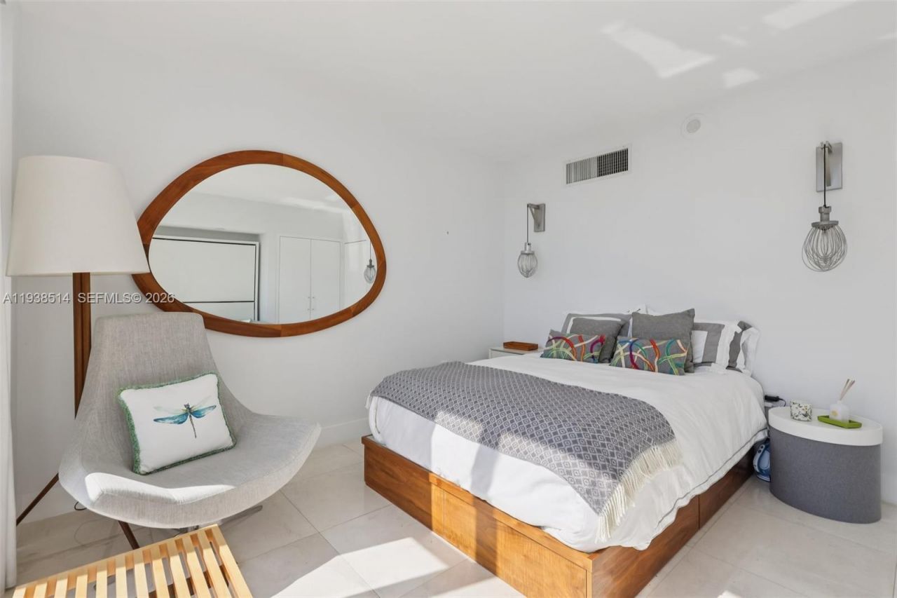 10275 Collins Ave, Unit 1110, Bal Harbour, FL 33154 Photo