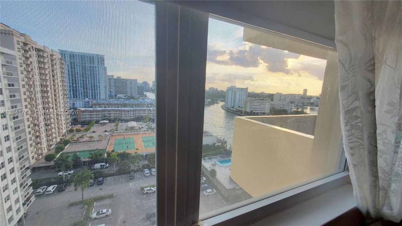 1833 S Ocean Dr, Unit 1506, Hallandale Beach, FL 33009 Photo