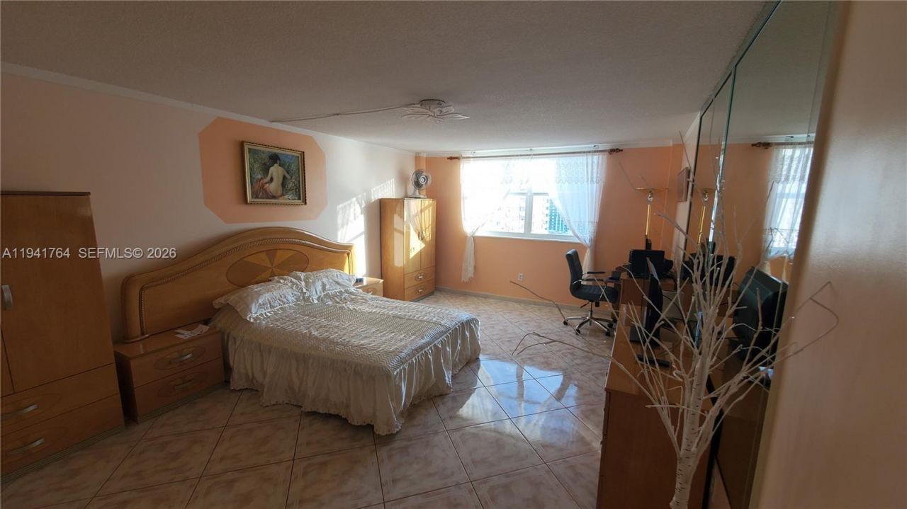 1833 S Ocean Dr, Unit 1506, Hallandale Beach, FL 33009 Photo