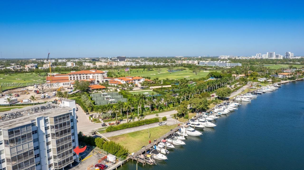 400 Diplomat Pkwy , Unit 302, Hallandale Beach, FL 33009 Photo