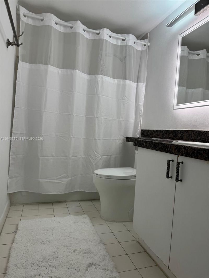19555 E Country Club Dr , Unit 8507, Aventura, FL 33180 Photo