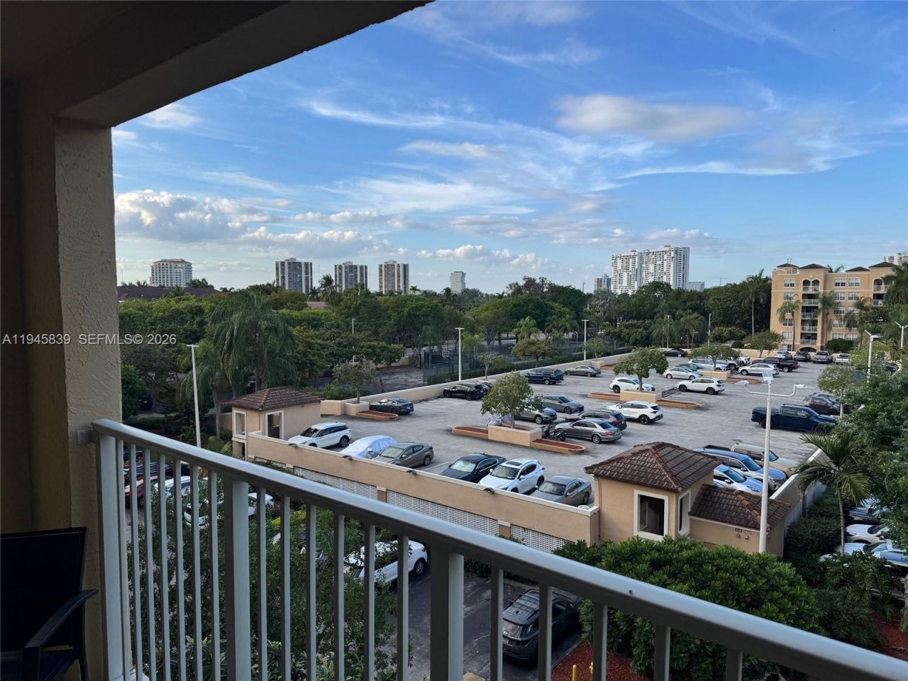 19555 E Country Club Dr , Unit 8507, Aventura, FL 33180 Photo