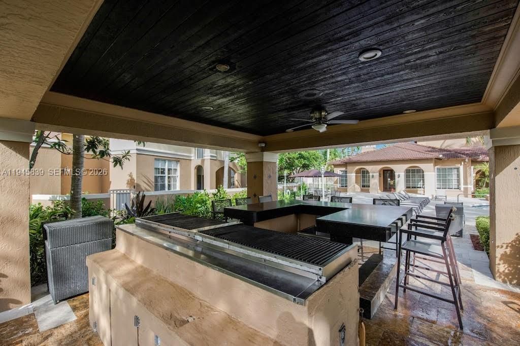 19555 E Country Club Dr , Unit 8507, Aventura, FL 33180 Photo