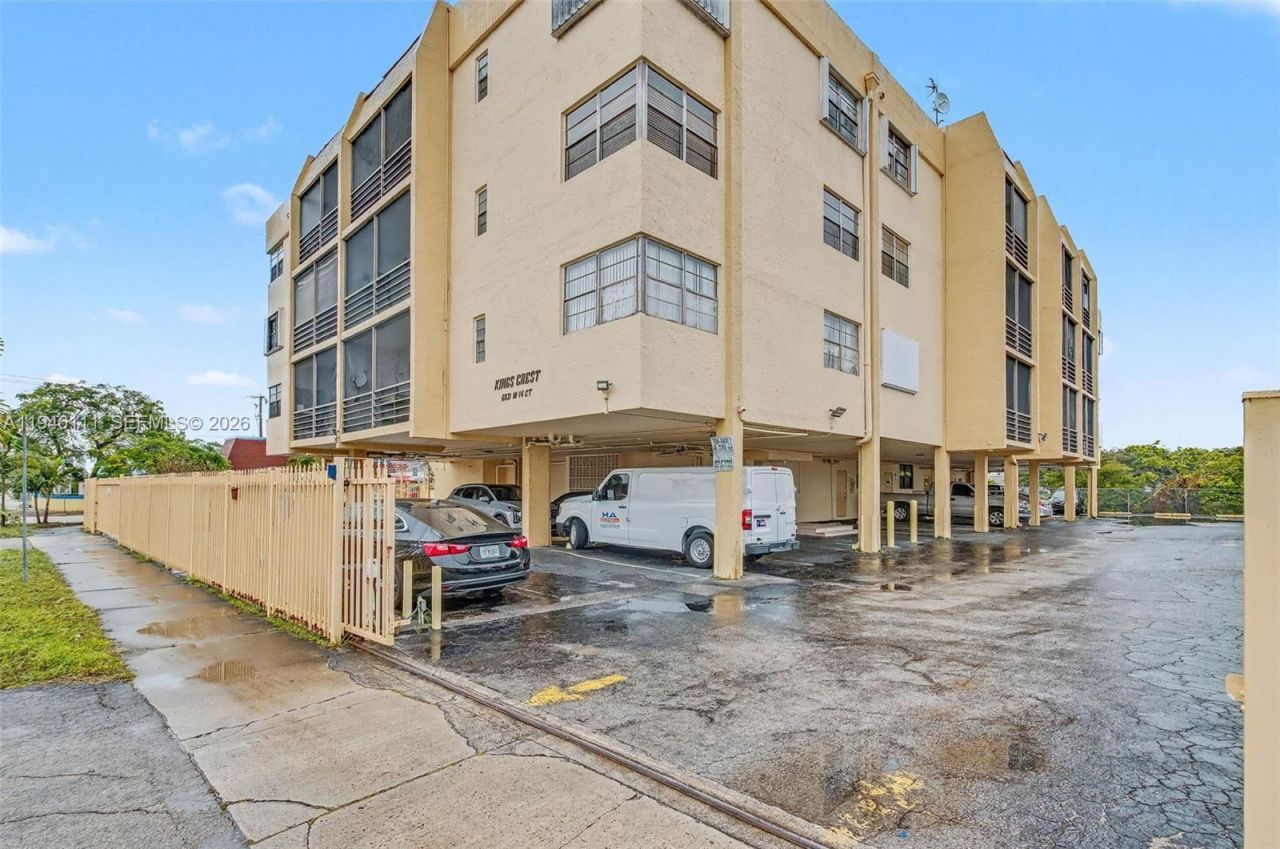 6831 W 14th Ct, Unit 403, Hialeah, FL 33014 Photo