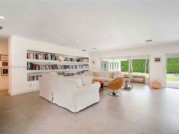 861 Harbor Dr, Key Biscayne, FL 33149