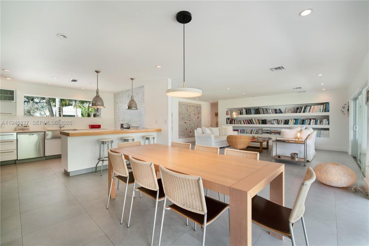 861 Harbor Dr, Key Biscayne, FL 33149 Photo