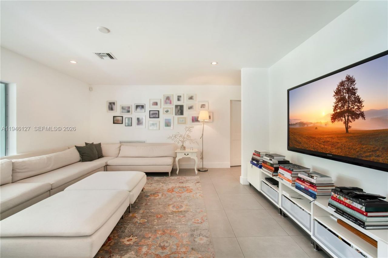 861 Harbor Dr, Key Biscayne, FL 33149 Photo