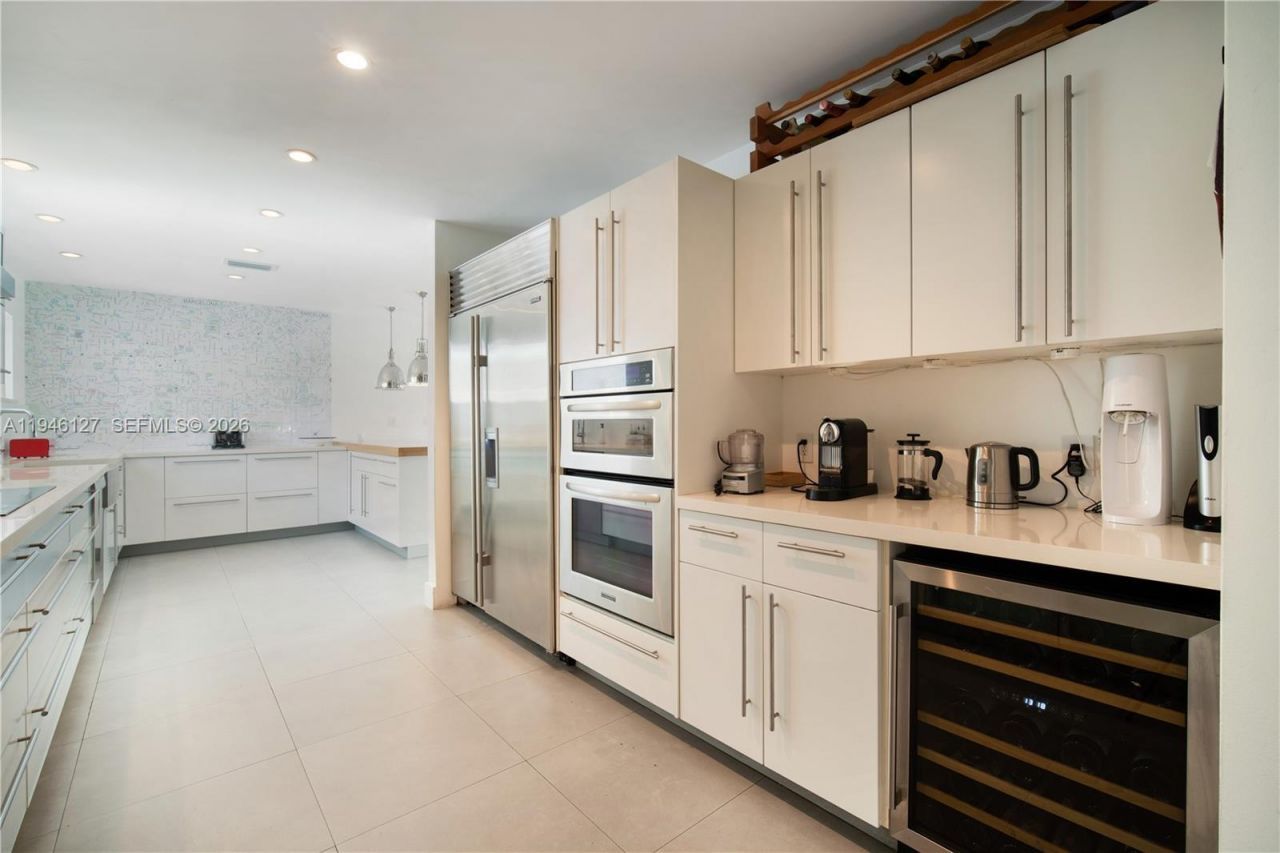 861 Harbor Dr, Key Biscayne, FL 33149 Photo