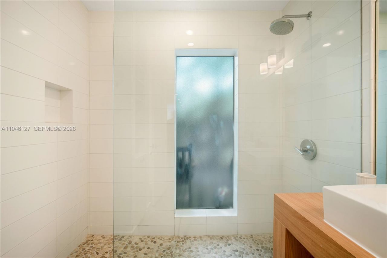 861 Harbor Dr, Key Biscayne, FL 33149 Photo