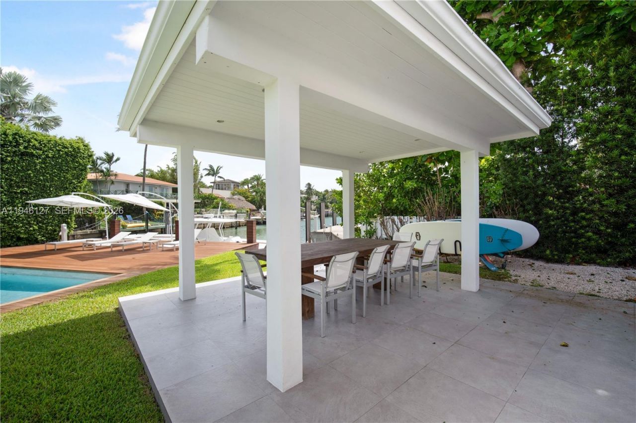 861 Harbor Dr, Key Biscayne, FL 33149 Photo