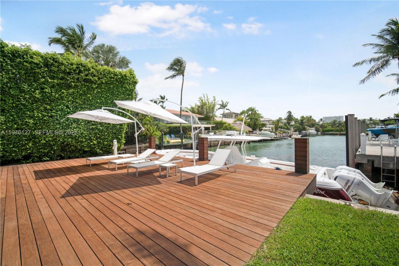 861 Harbor Dr, Key Biscayne, FL 33149 Photo