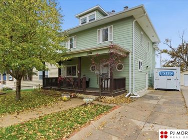 2806 S 33rd Street, Omaha, NE 68105