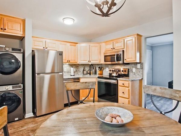 315 Hilderbrand Drive, Unit C7, Sandy Springs, GA 30328