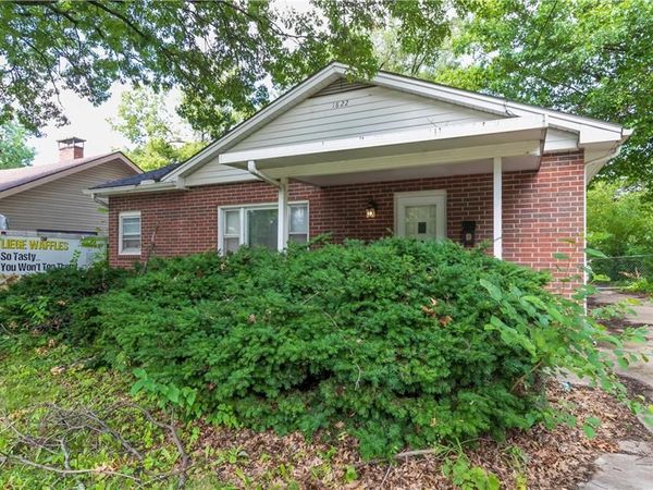 1822 S NORTHERN Boulevard, Independence, MO 64052
