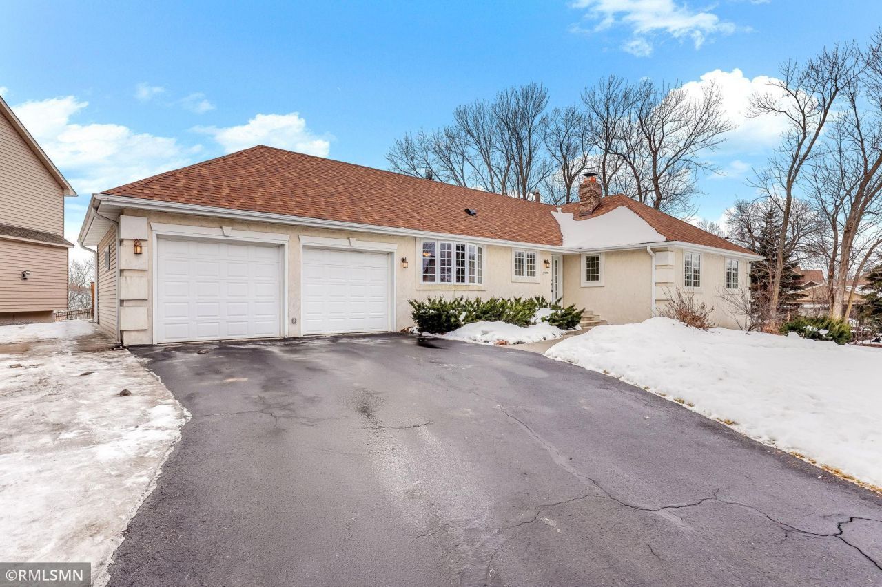 18455 95th Place N Maple Grove, MN 55311