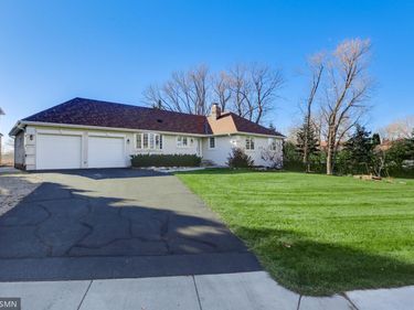 18455 95th Place N, Maple Grove, MN 55311
