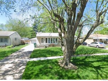 2129 Harmon Street, York Twp, MI 48198