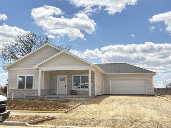 2484 Tiffany Court, Dubuque, IA 52001