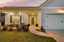 677 Marsh Cove Circle photo 4