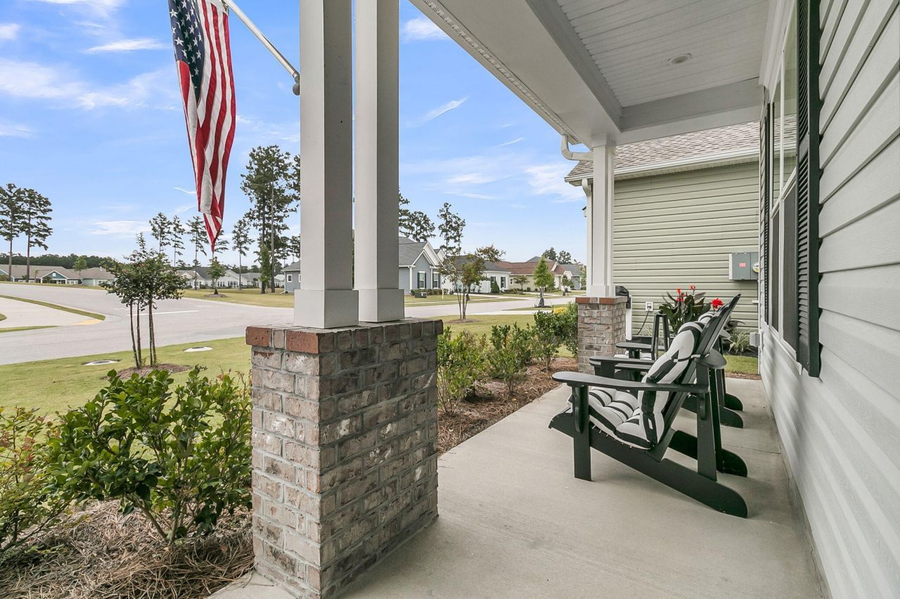 677 Marsh Cove Circle Photo 6