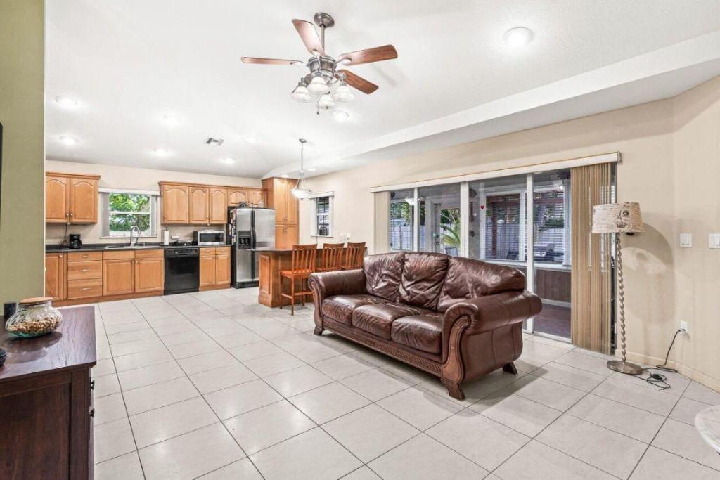 1501 N Palmway, Lake Worth Beach, FL 33460 Photo