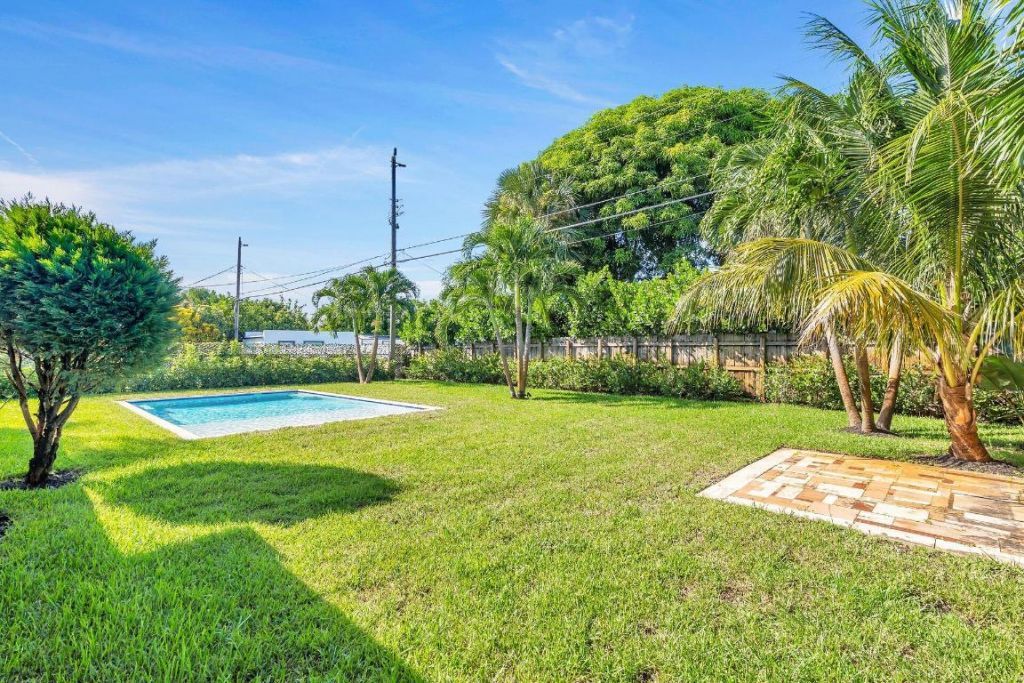 361 Franklin Road, West Palm Beach, FL 33405 Photo