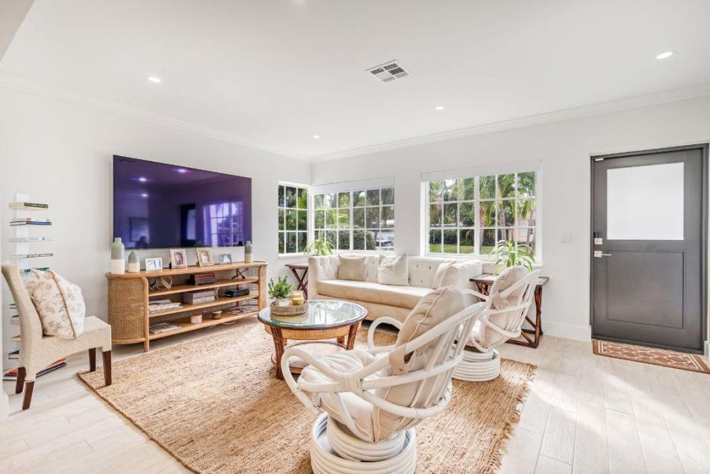 361 Franklin Road, West Palm Beach, FL 33405 Photo