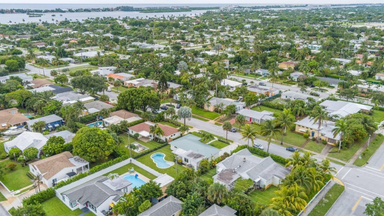 369 Franklin Road, West Palm Beach, FL 33405 Photo