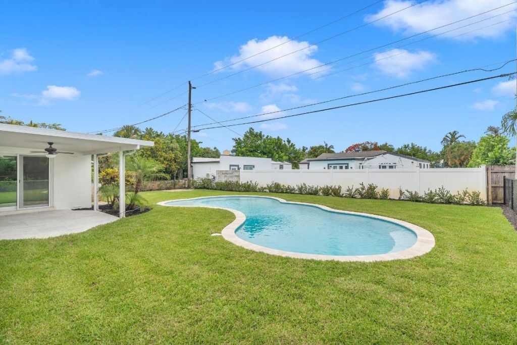 369 Franklin Road, West Palm Beach, FL 33405 Photo