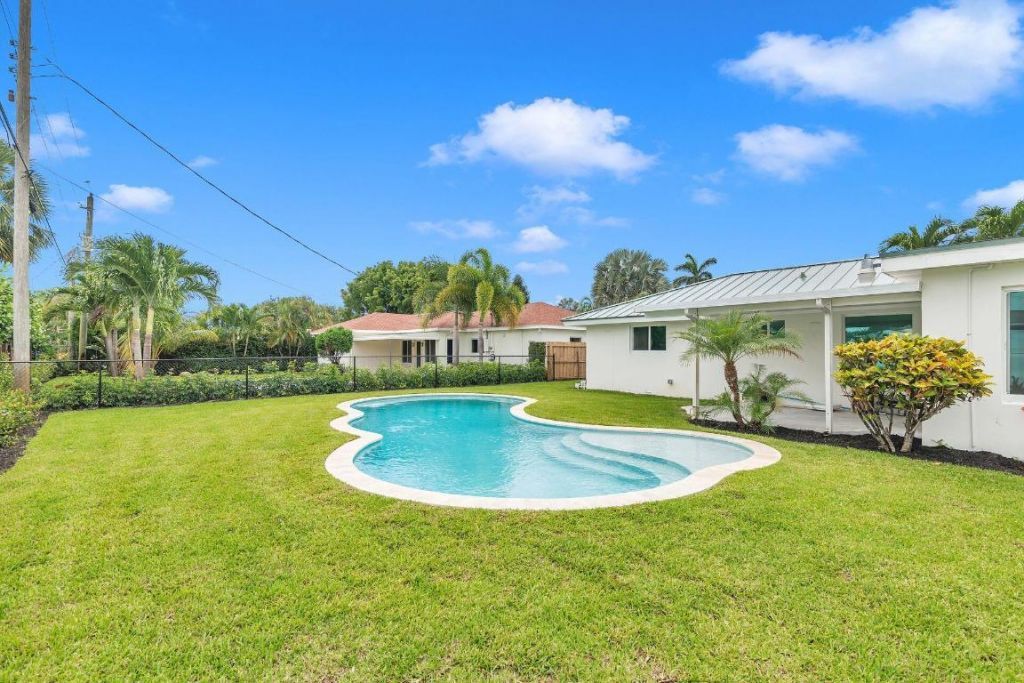 369 Franklin Road, West Palm Beach, FL 33405 Photo